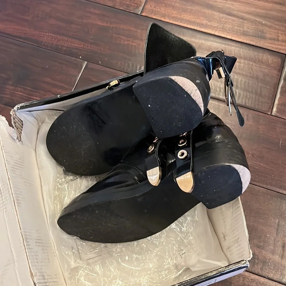 Jessica Buurman Black Shoes with Gold buckles Size 37 - Picture 6 of 7